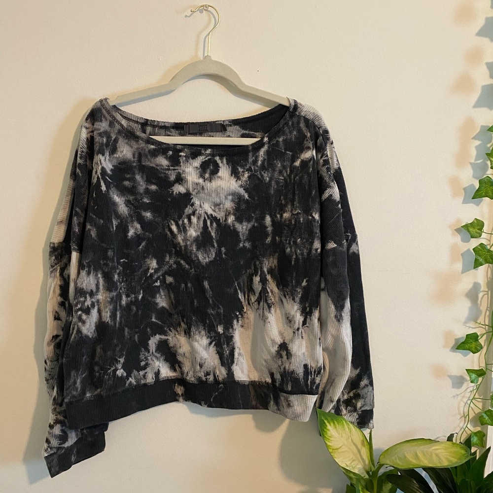 Steez tie die long sleeve top